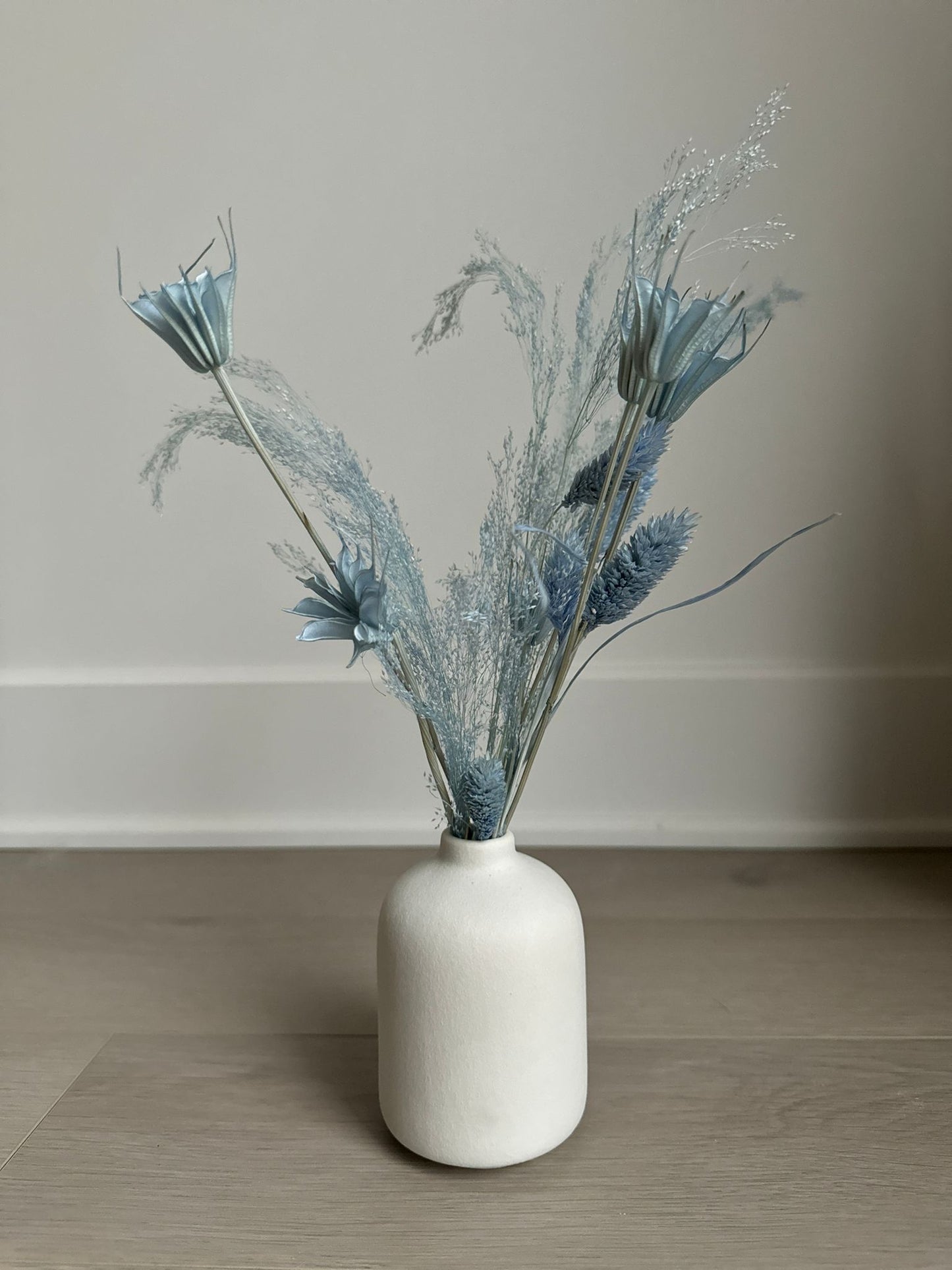 Eternal flower by fleuriste in chateauguay for luxury flower delivery